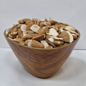 مغز بادام شکسته ایرانی